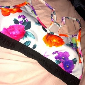 PINK Victoria’s Secret Sports Bra